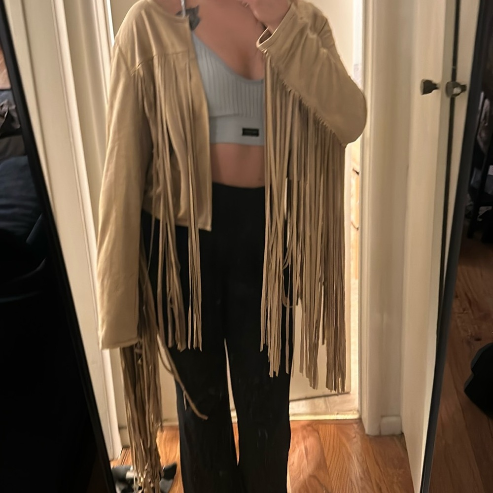 PICTURES DO NOT DO THIS JUSTICE. Cowboy vibes but make it a festival outfit need